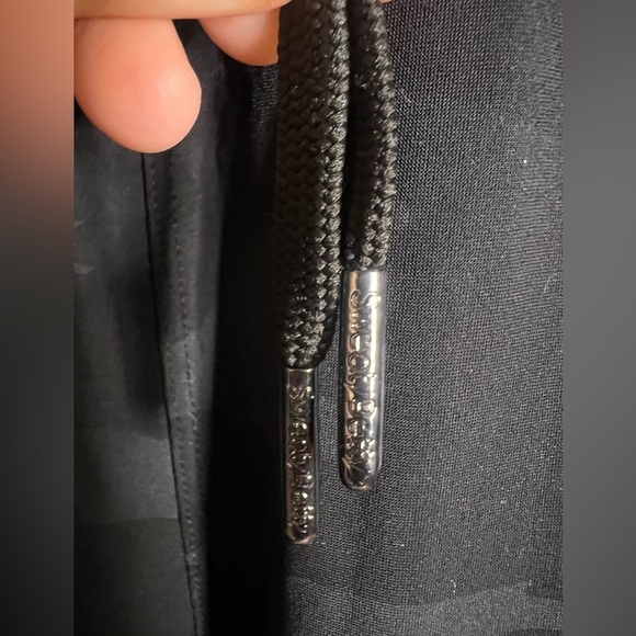 Sweaty Betty [Small Explorer Trouser in Black Tonal Camo‎.  Size 2 - Picture 6 of 10